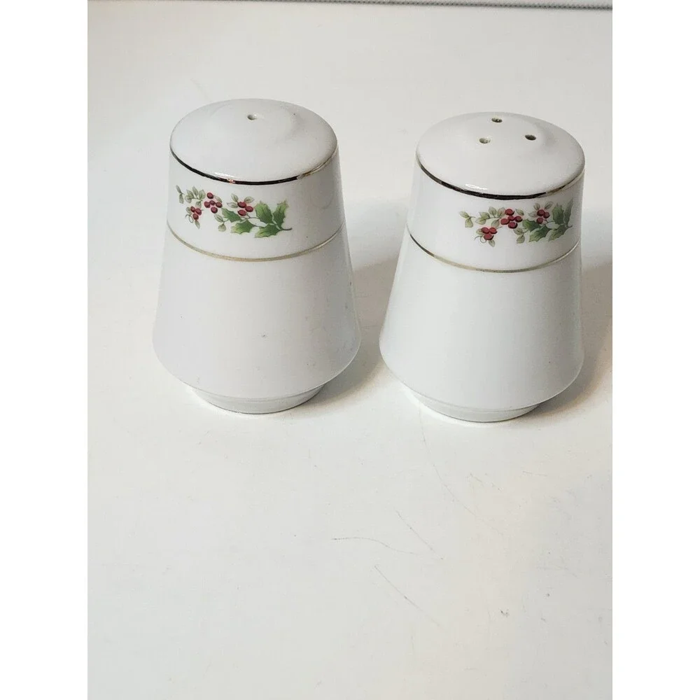 Salt & Pepper Shakers White Porcelain Gold Trim Holly Red Berries Christmas